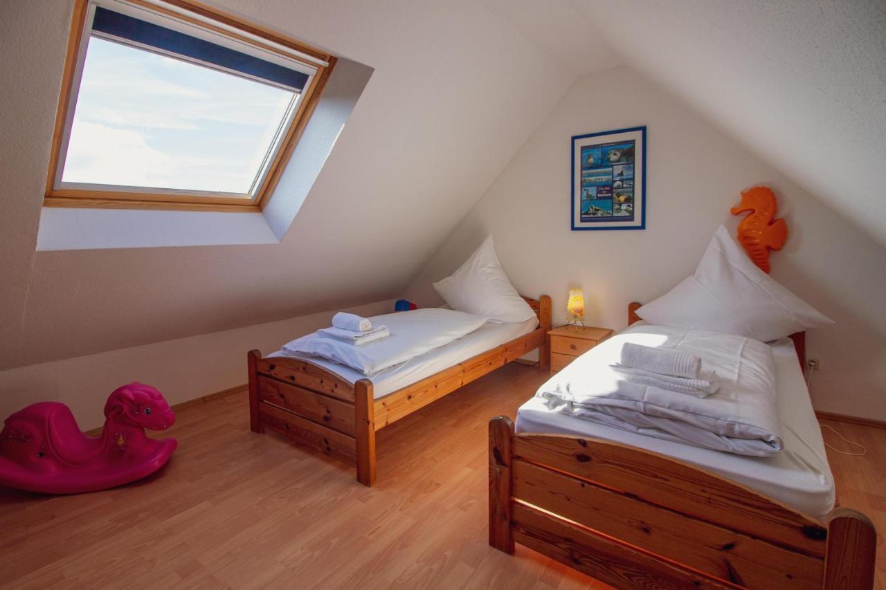 Haus Leuchtturm - Flut Apartment Krummhörn Екстериор снимка