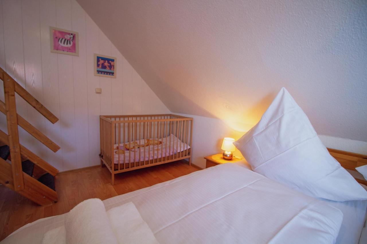Haus Leuchtturm - Flut Apartment Krummhörn Екстериор снимка